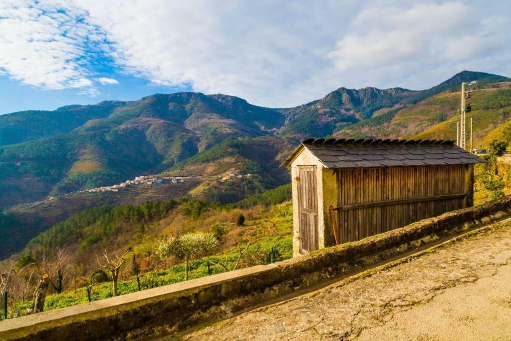 فيلا "Casa Do Avo Patricio" Mountain Experience Parada  المظهر الخارجي الصورة